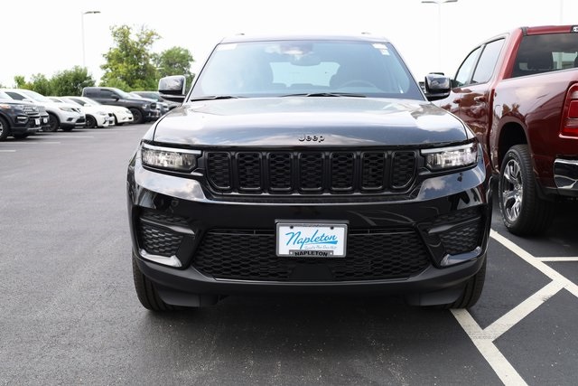 2024 Jeep Grand Cherokee Altitude X 3