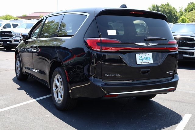 2024 Chrysler Pacifica Limited 5