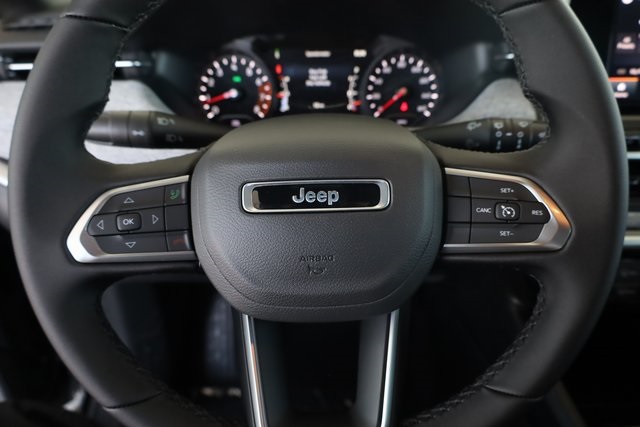 2025 Jeep Compass Latitude 11