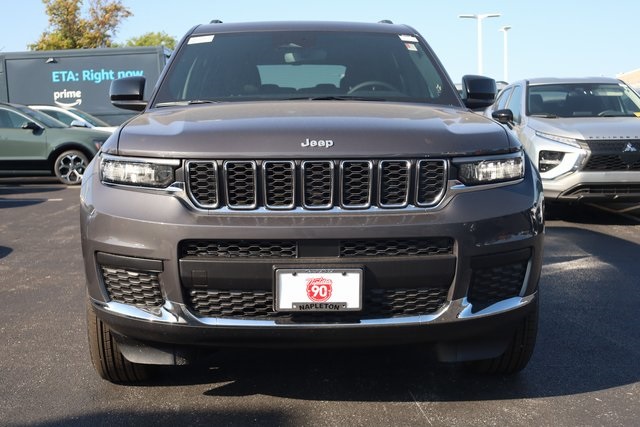 2024 Jeep Grand Cherokee L Laredo 3