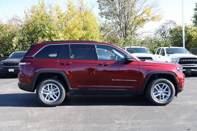 2025 Jeep Grand Cherokee Laredo 4