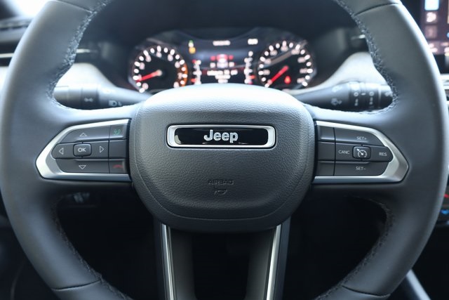 2024 Jeep Compass North 11