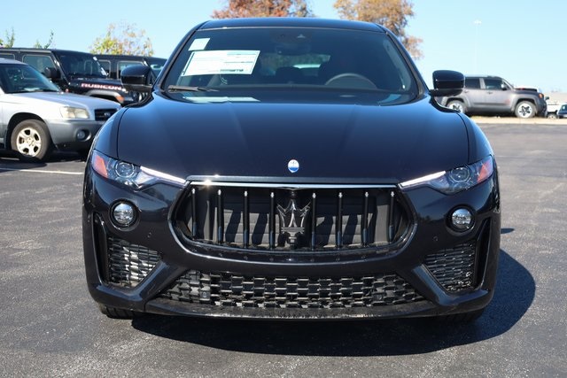 2024 Maserati Levante Modena 3