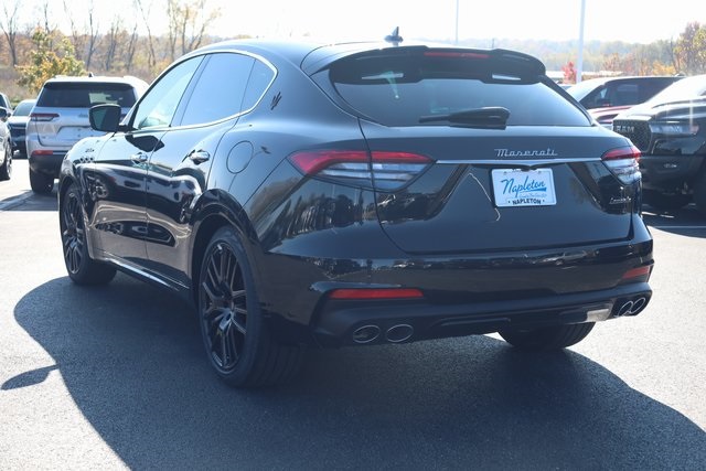 2024 Maserati Levante Modena 6