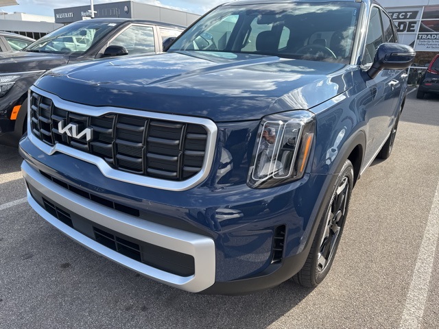 2024 Kia Telluride S 1