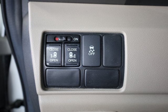 2013 Honda Odyssey EX 10