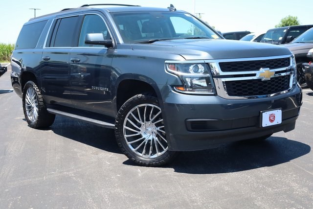 2019 Chevrolet Suburban LT 2