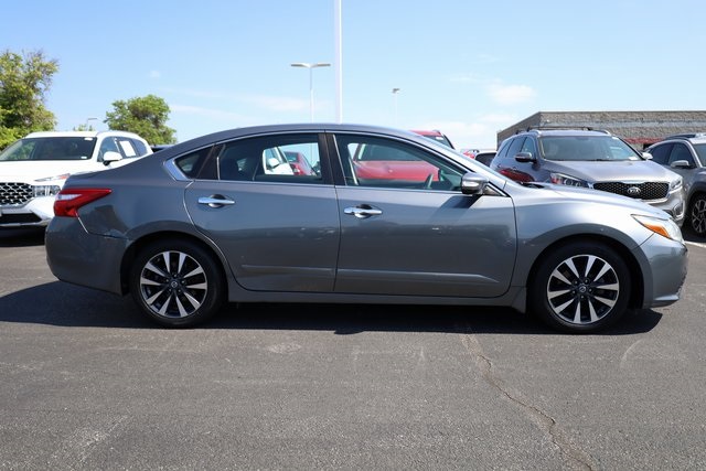 2016 Nissan Altima 2.5 SV 4