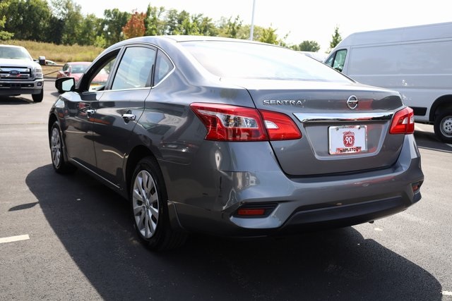 2016 Nissan Sentra S 4