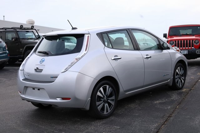 2017 Nissan Leaf SV 4