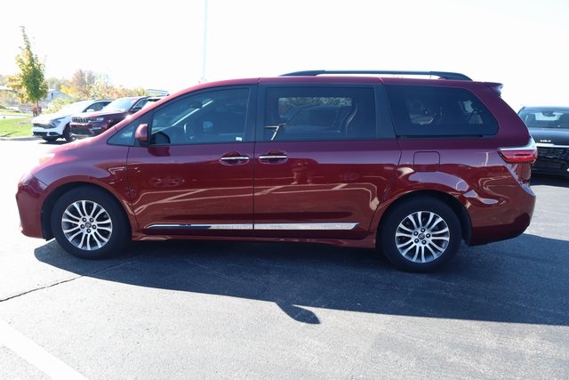 2018 Toyota Sienna XLE 5