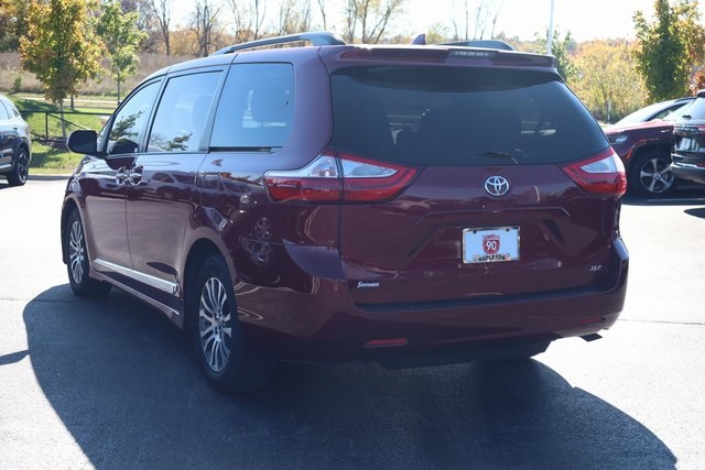 2018 Toyota Sienna XLE 6