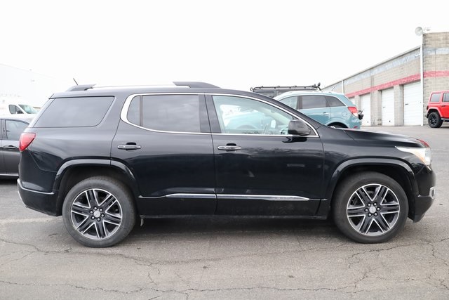 2017 GMC Acadia Denali 4