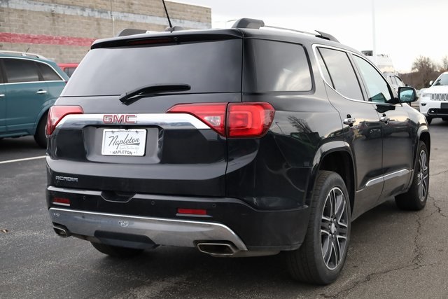 2017 GMC Acadia Denali 5