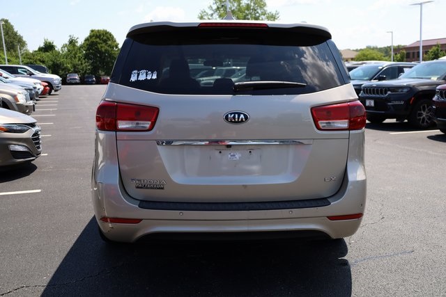 2016 Kia Sedona LX 6