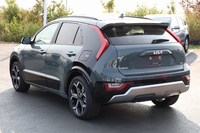 2024 Kia Niro SX Touring 5