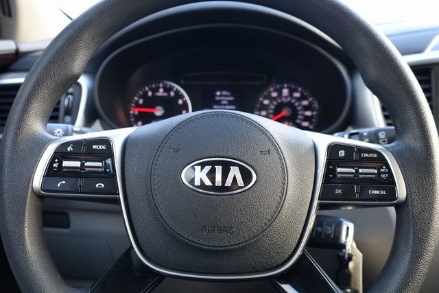 2020 Kia Sorento LX 14