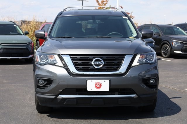 2020 Nissan Pathfinder SV 2