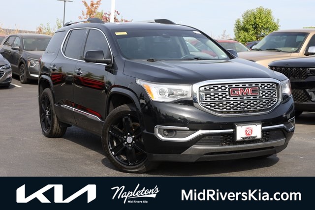 2017 GMC Acadia Denali 1