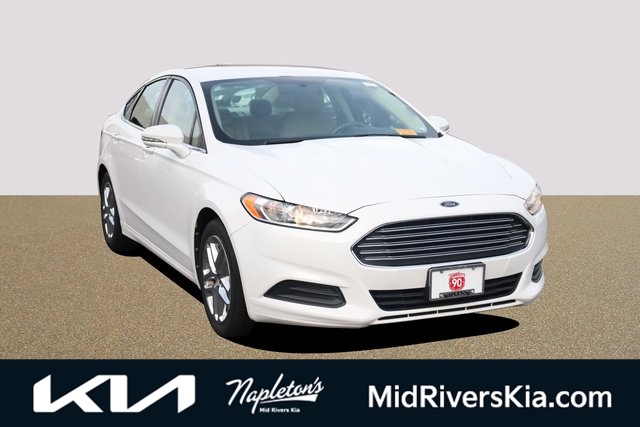 2013 Ford Fusion SE 1