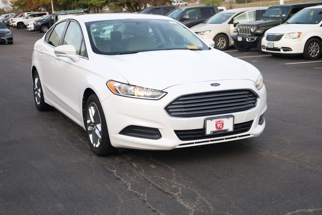 2013 Ford Fusion SE 2