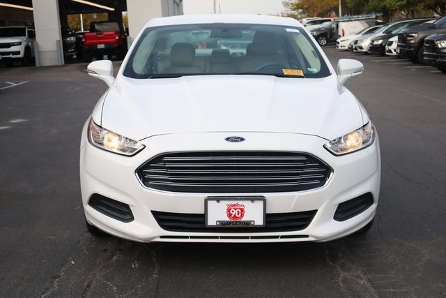 2013 Ford Fusion SE 3