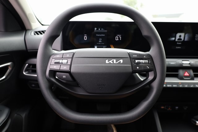 2025 Kia K4 LXS 10