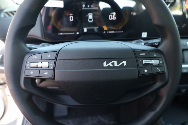 2025 Kia K4 LX 11