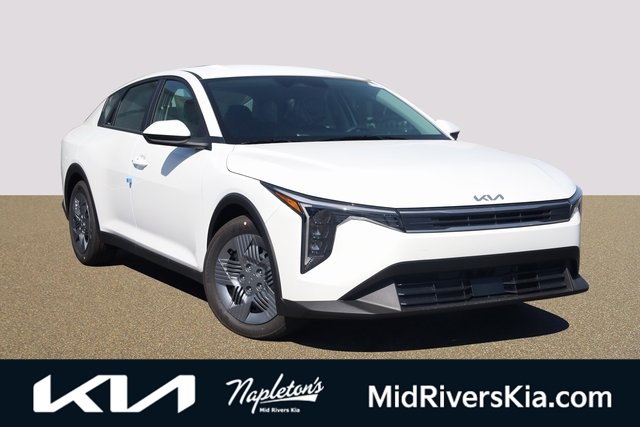 2025 Kia K4 LXS 1