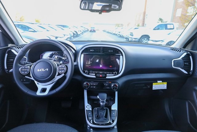 2025 Kia Soul EX 12