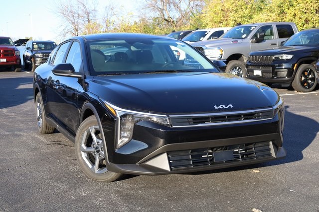 2025 Kia K4 LXS 2