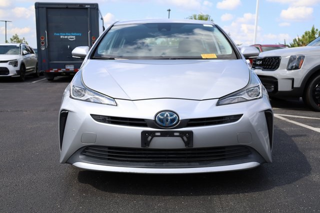 2019 Toyota Prius L 2