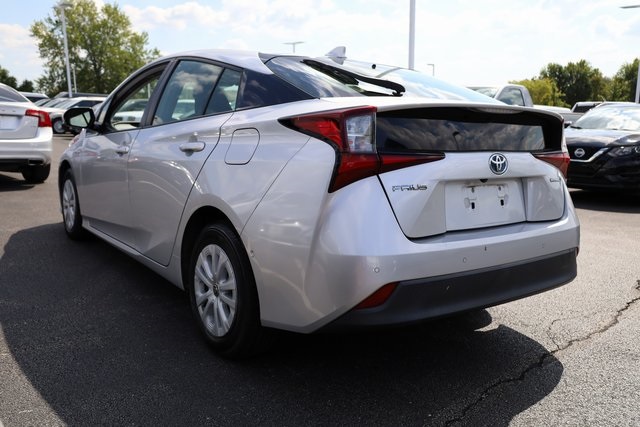 2019 Toyota Prius L 4