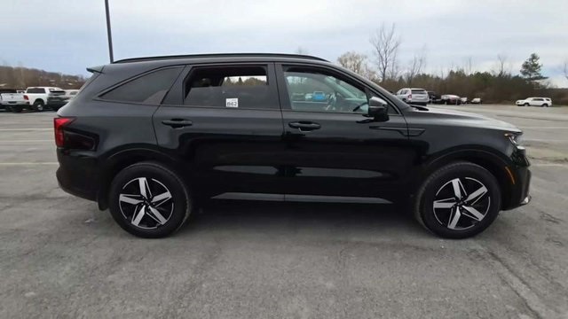 2021 Kia Sorento S 4