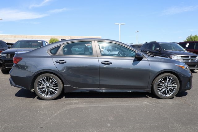 2022 Kia Forte GT-Line 4