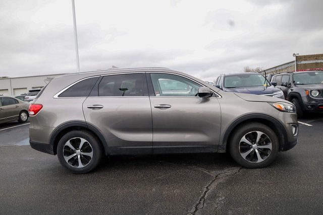 2016 Kia Sorento EX 4