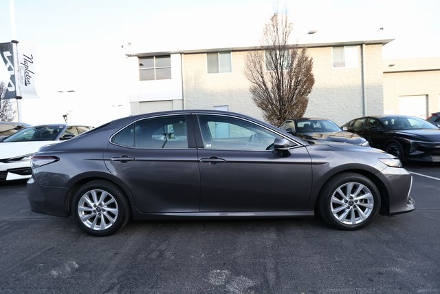 2023 Toyota Camry LE 4