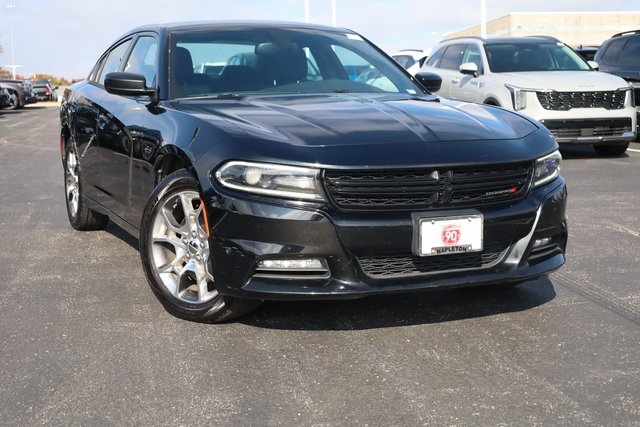 2016 Dodge Charger SXT 2