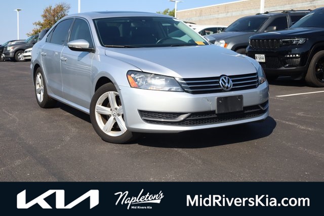 2012 Volkswagen Passat 2.5 SE 1