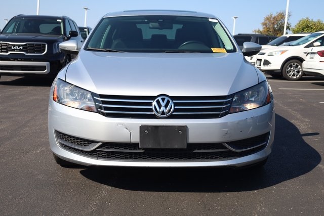 2012 Volkswagen Passat 2.5 SE 2