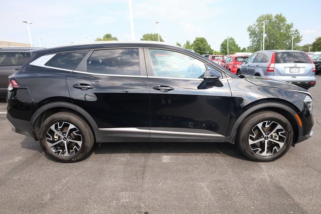 2024 Kia Sportage EX 4