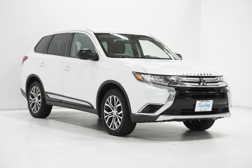 2018 Mitsubishi Outlander ES 4