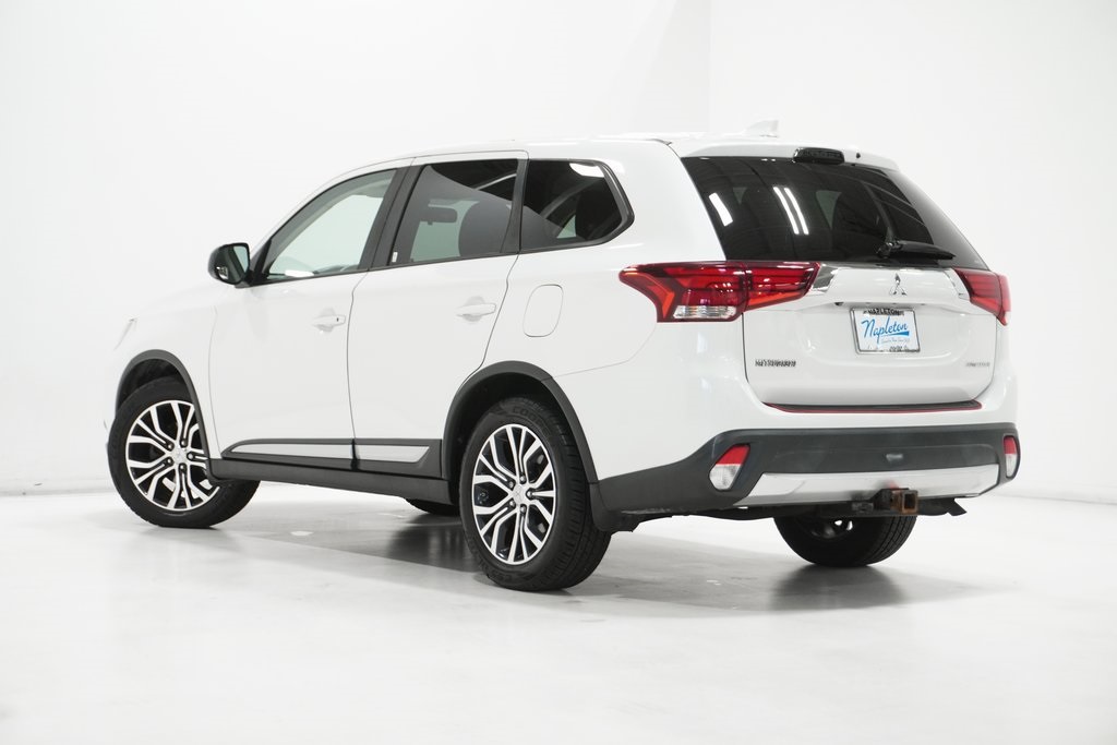 2018 Mitsubishi Outlander ES 5