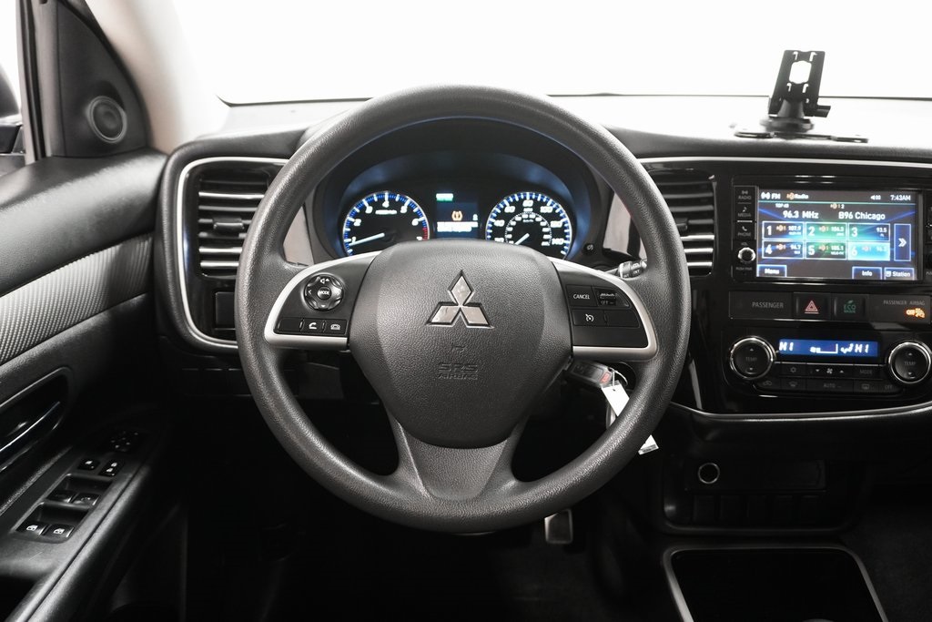 2018 Mitsubishi Outlander ES 19