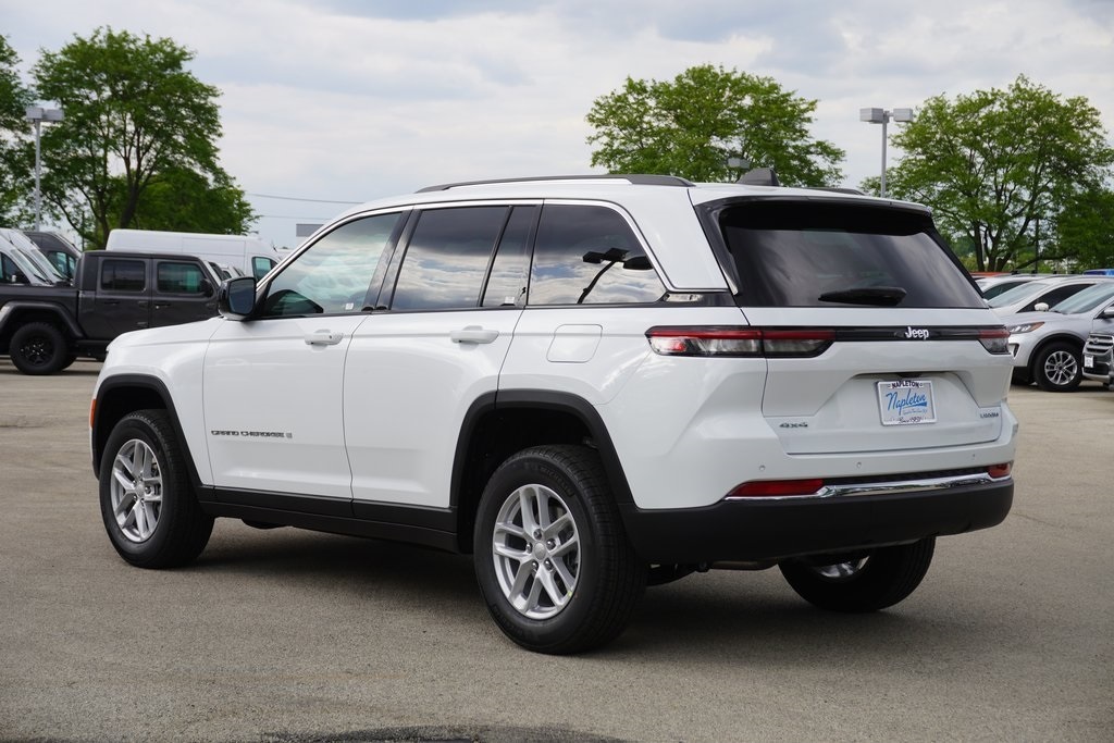 2024 Jeep Grand Cherokee Laredo 8