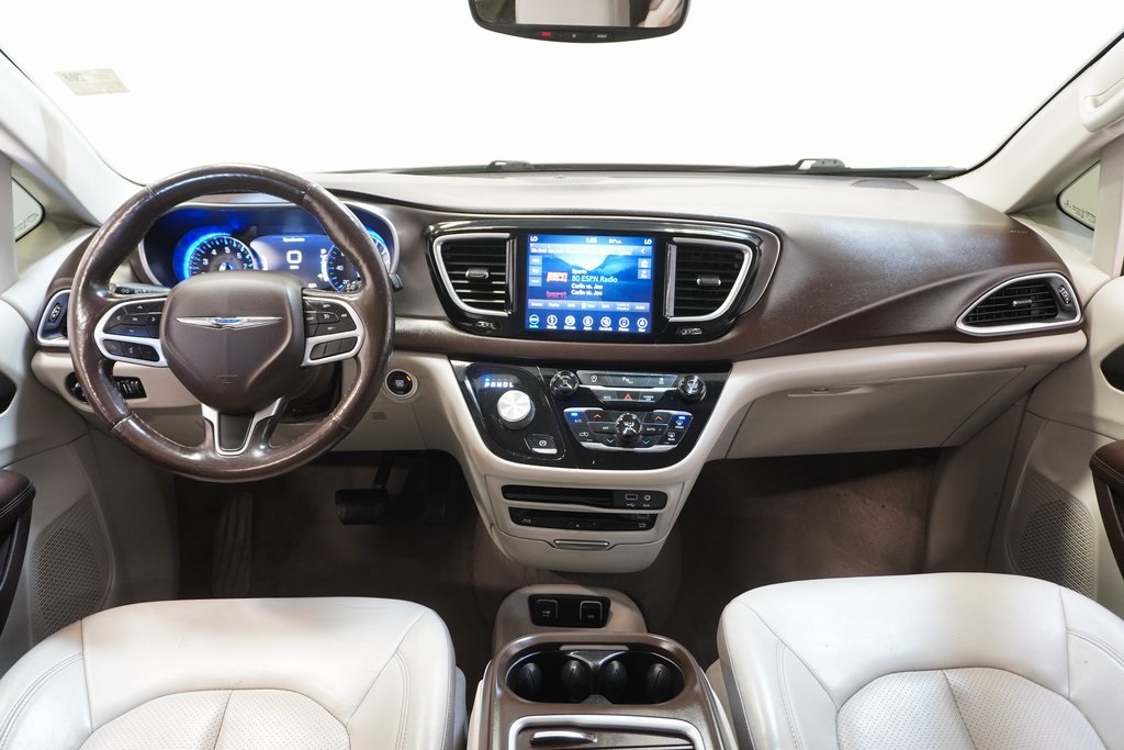 2018 Chrysler Pacifica Touring L Plus 12