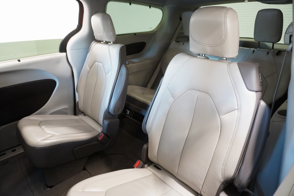 2018 Chrysler Pacifica Touring L Plus 14