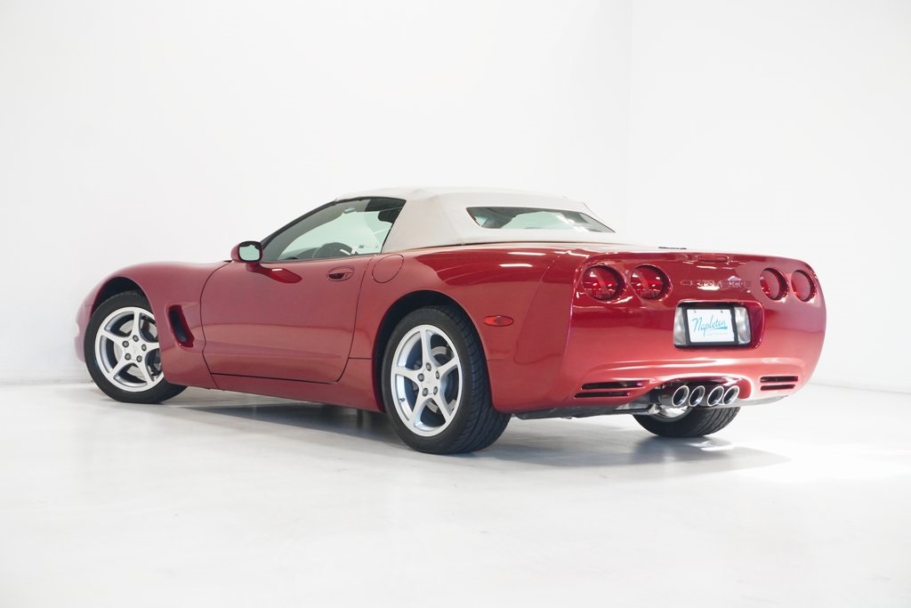 2000 Chevrolet Corvette Base 5