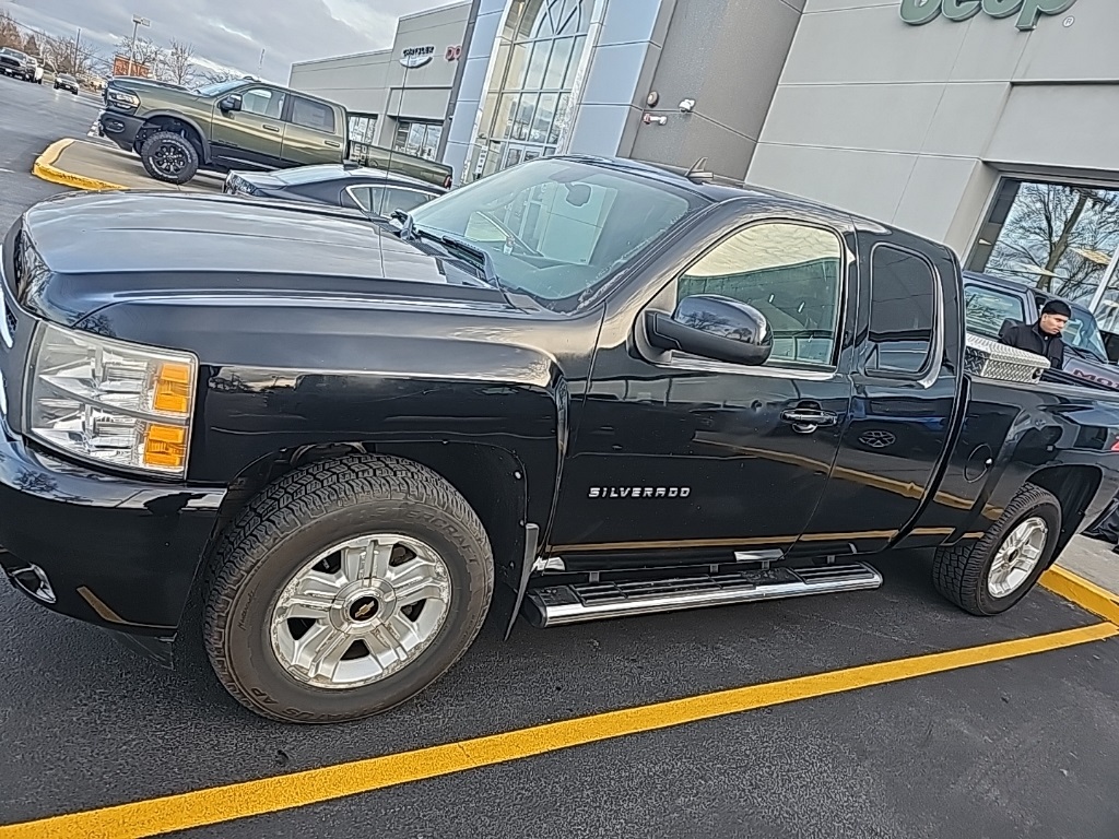 2011 Chevrolet Silverado 1500 LTZ 2