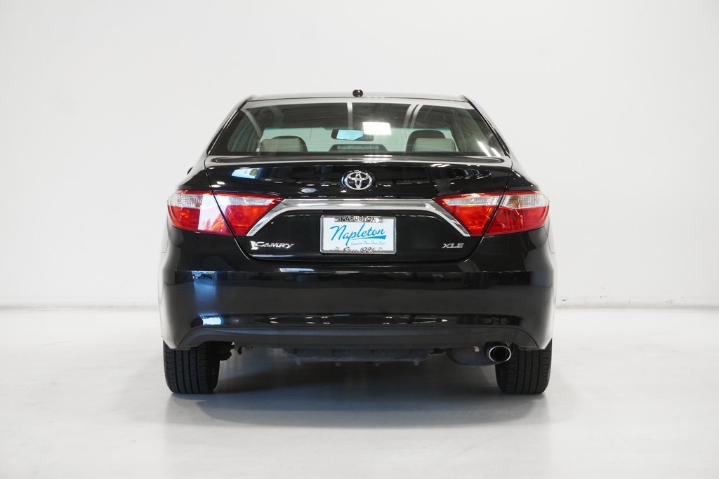 2015 Toyota Camry XLE 6